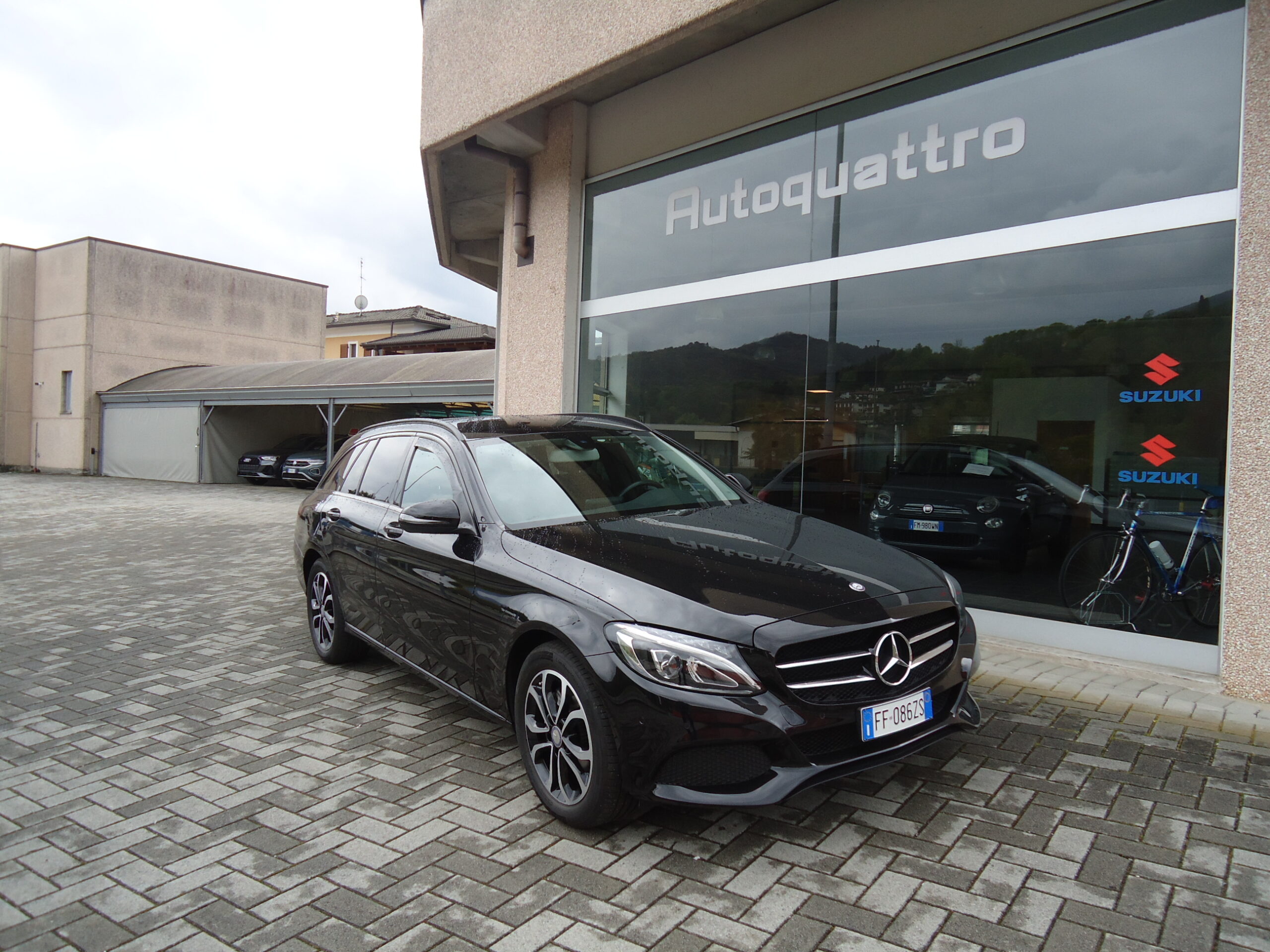 
								Mercedes C 220 D SW full									
