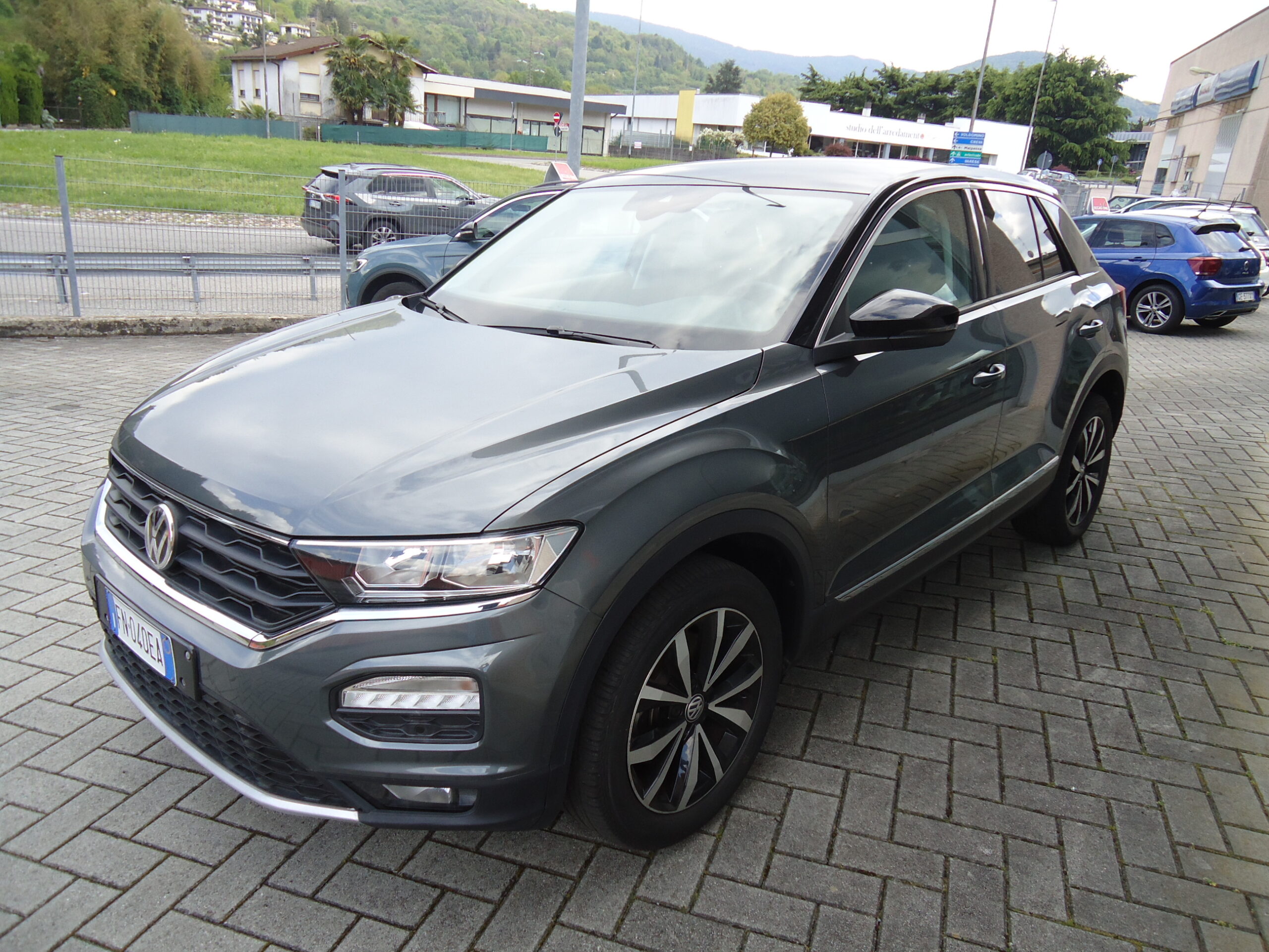 
								VW T-ROC 2018 full									