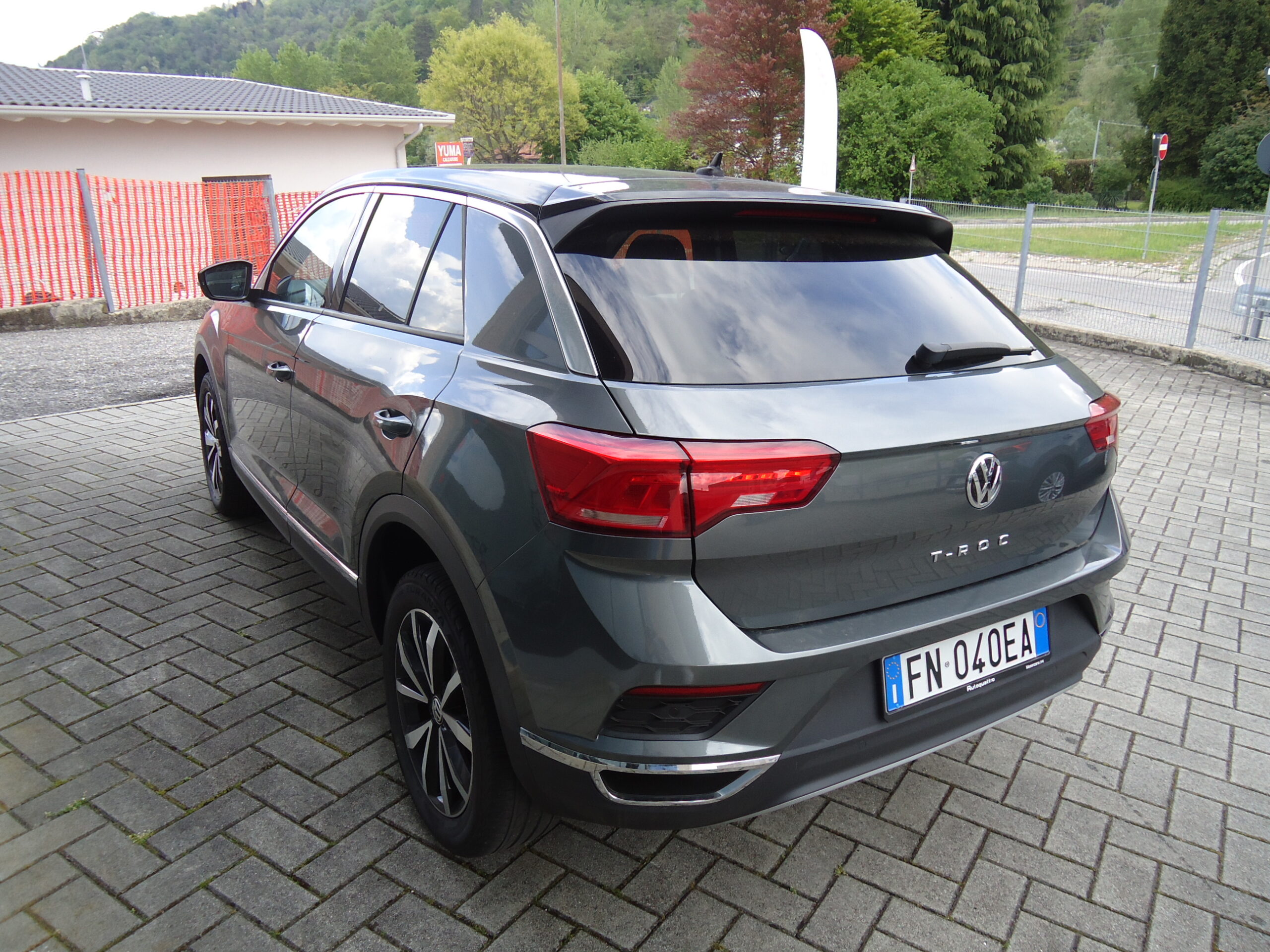 
								VW T-ROC 2018 full									