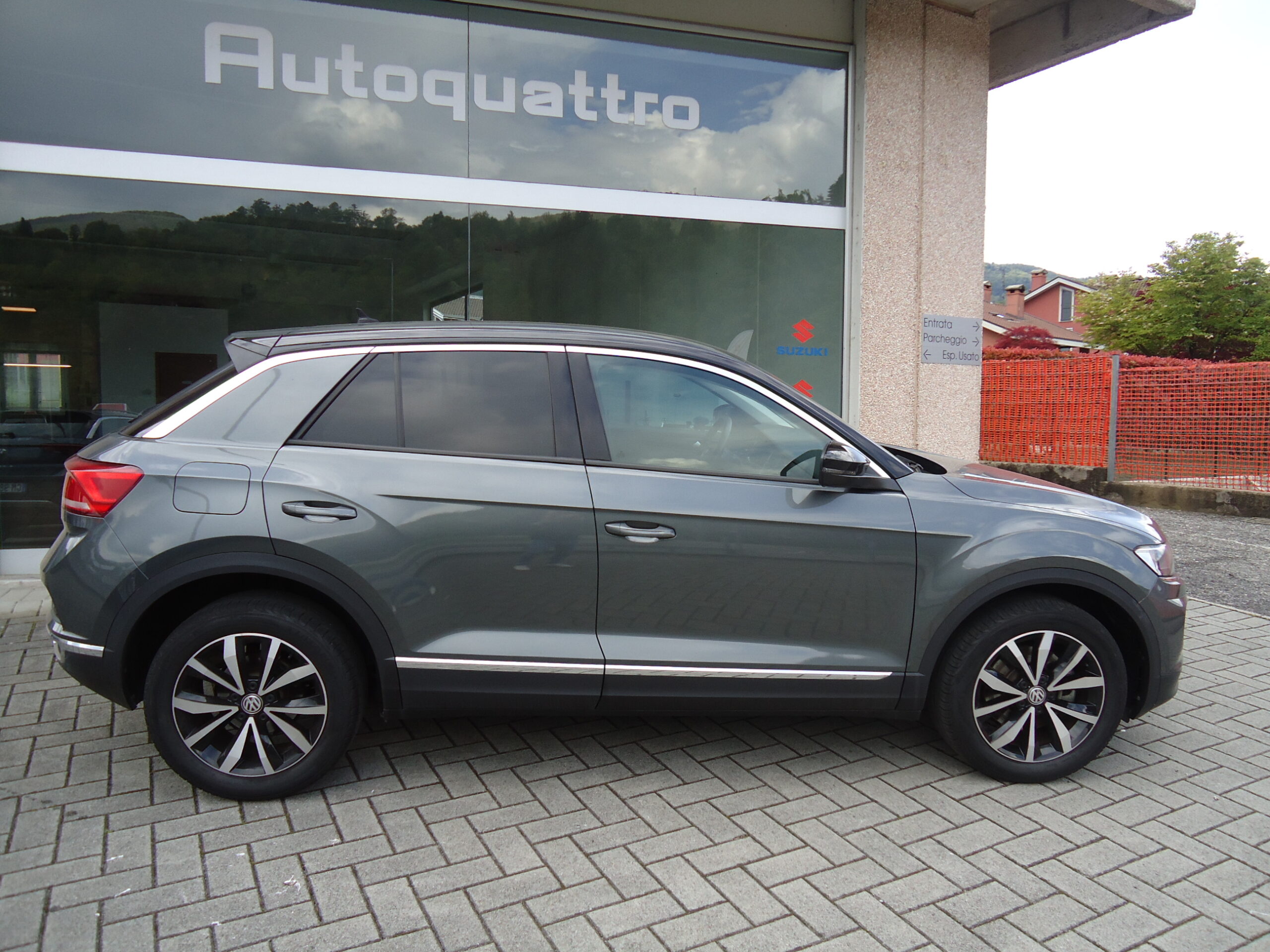 
								VW T-ROC 2018 full									
