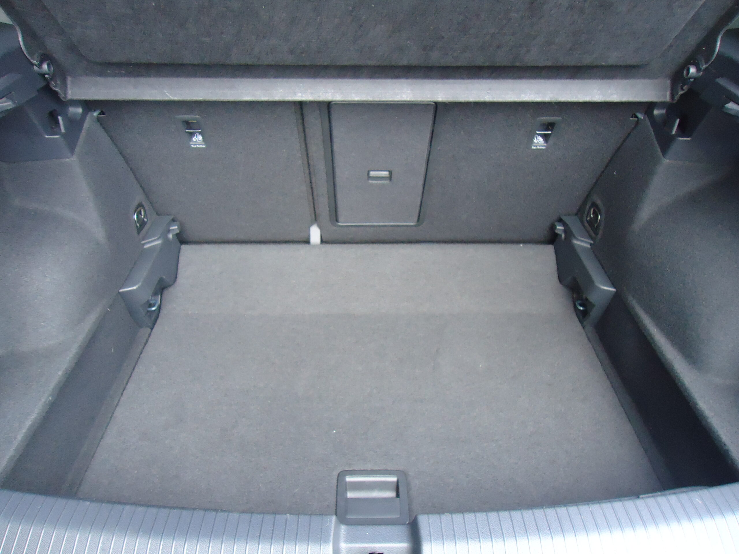 
								t-roc 1.5 dsg full									