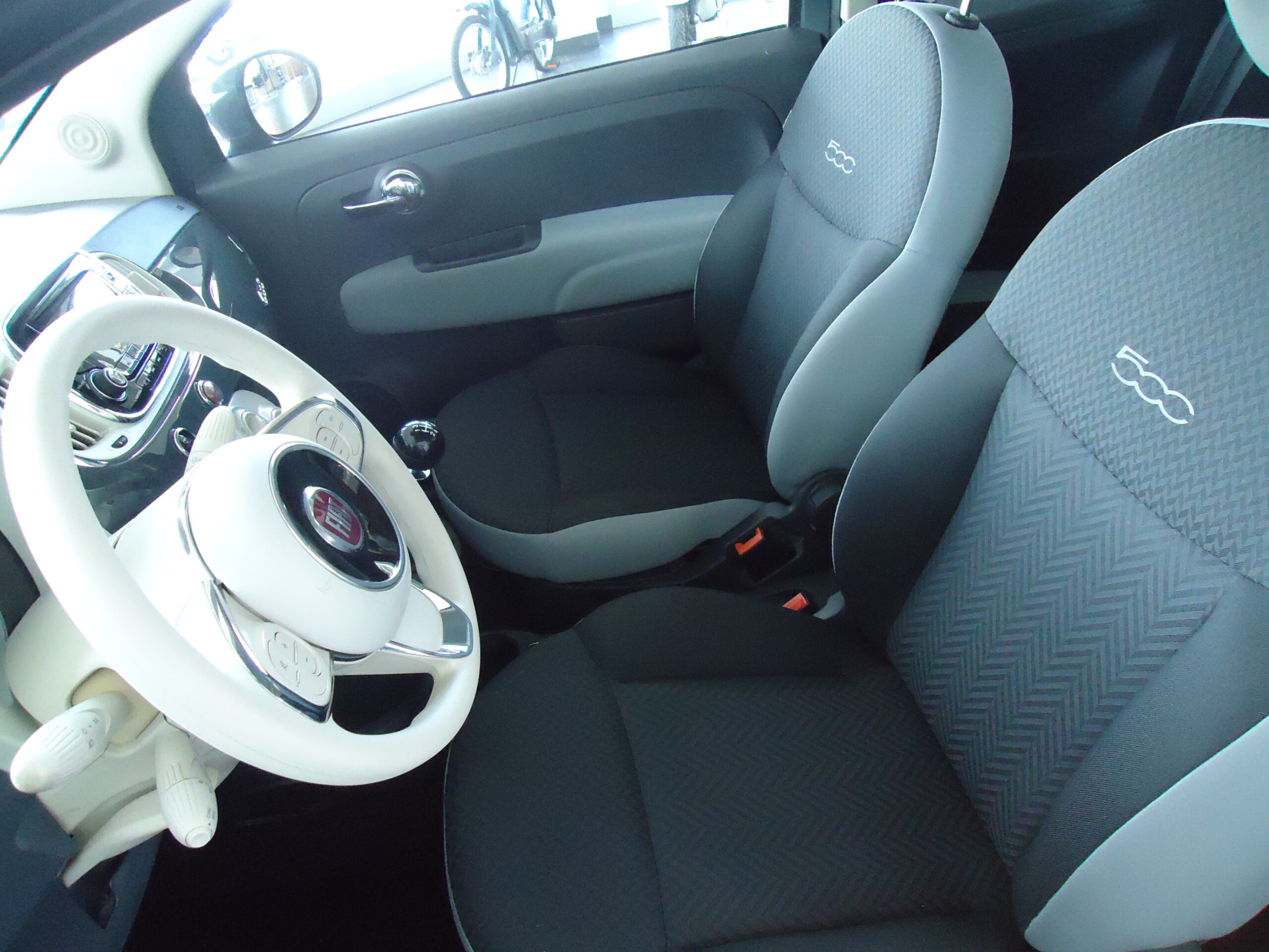 
								fiat 500 pastello full									