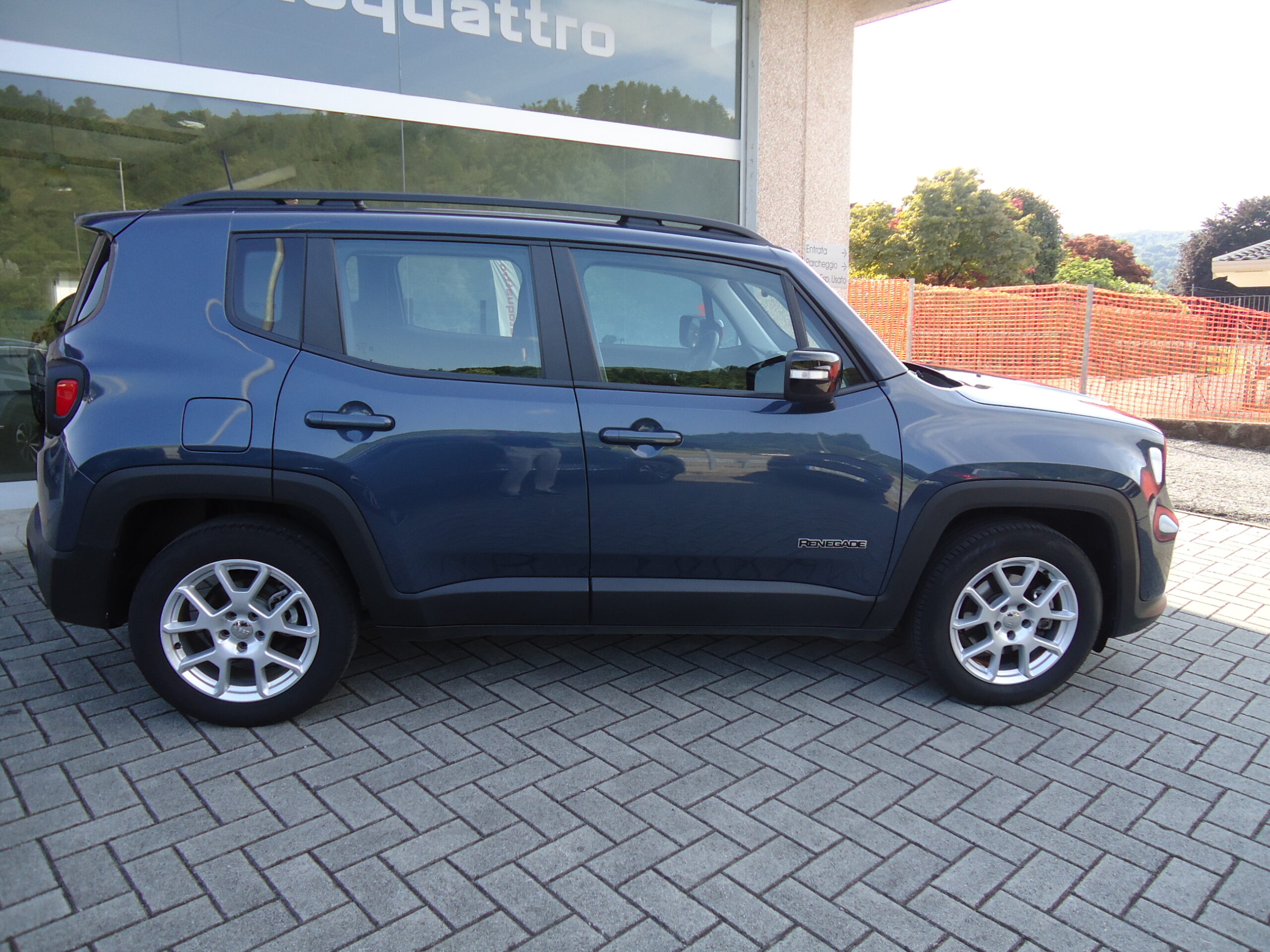 
								JEEP RENEGADE full									