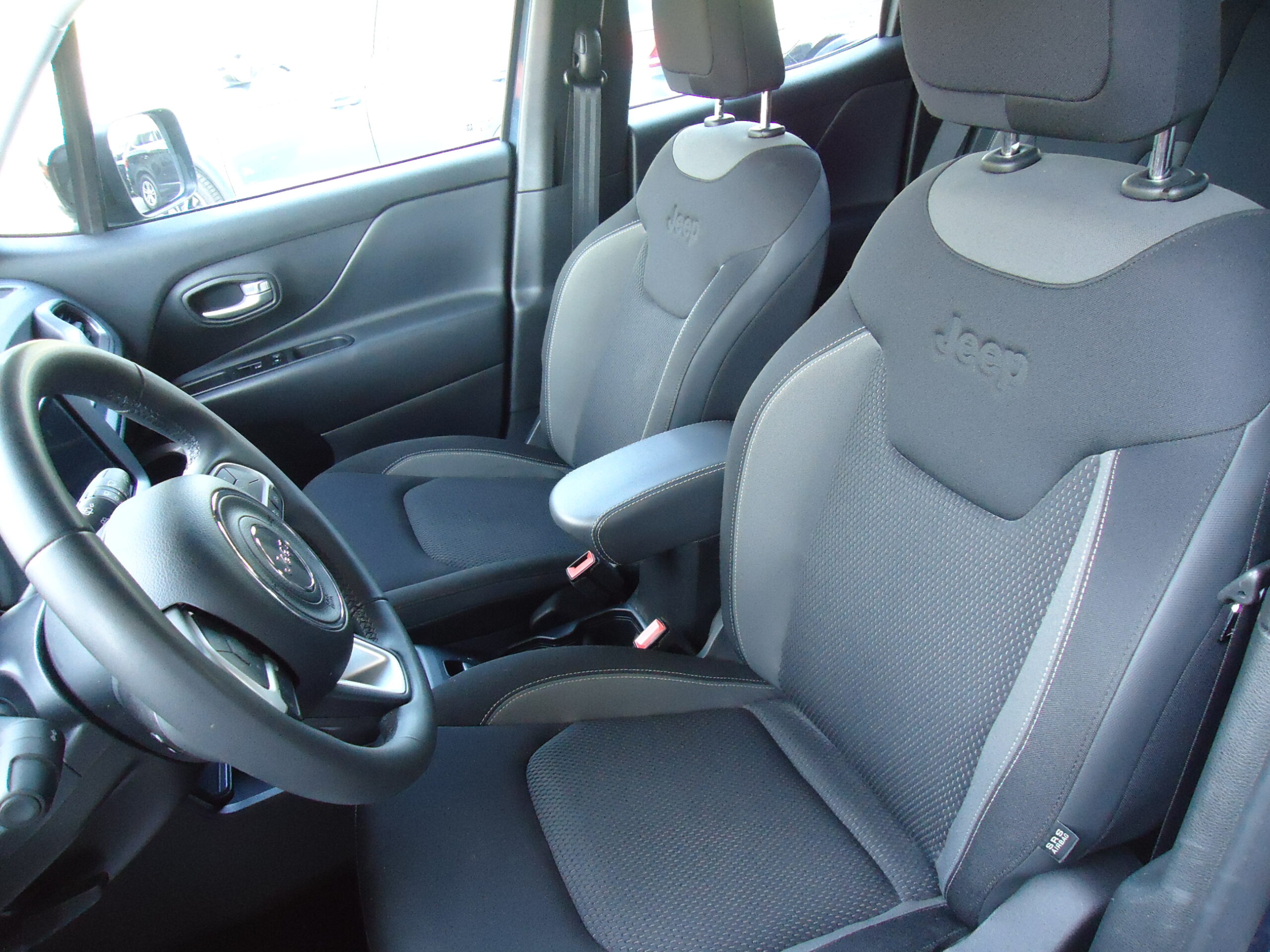 
								JEEP RENEGADE full									