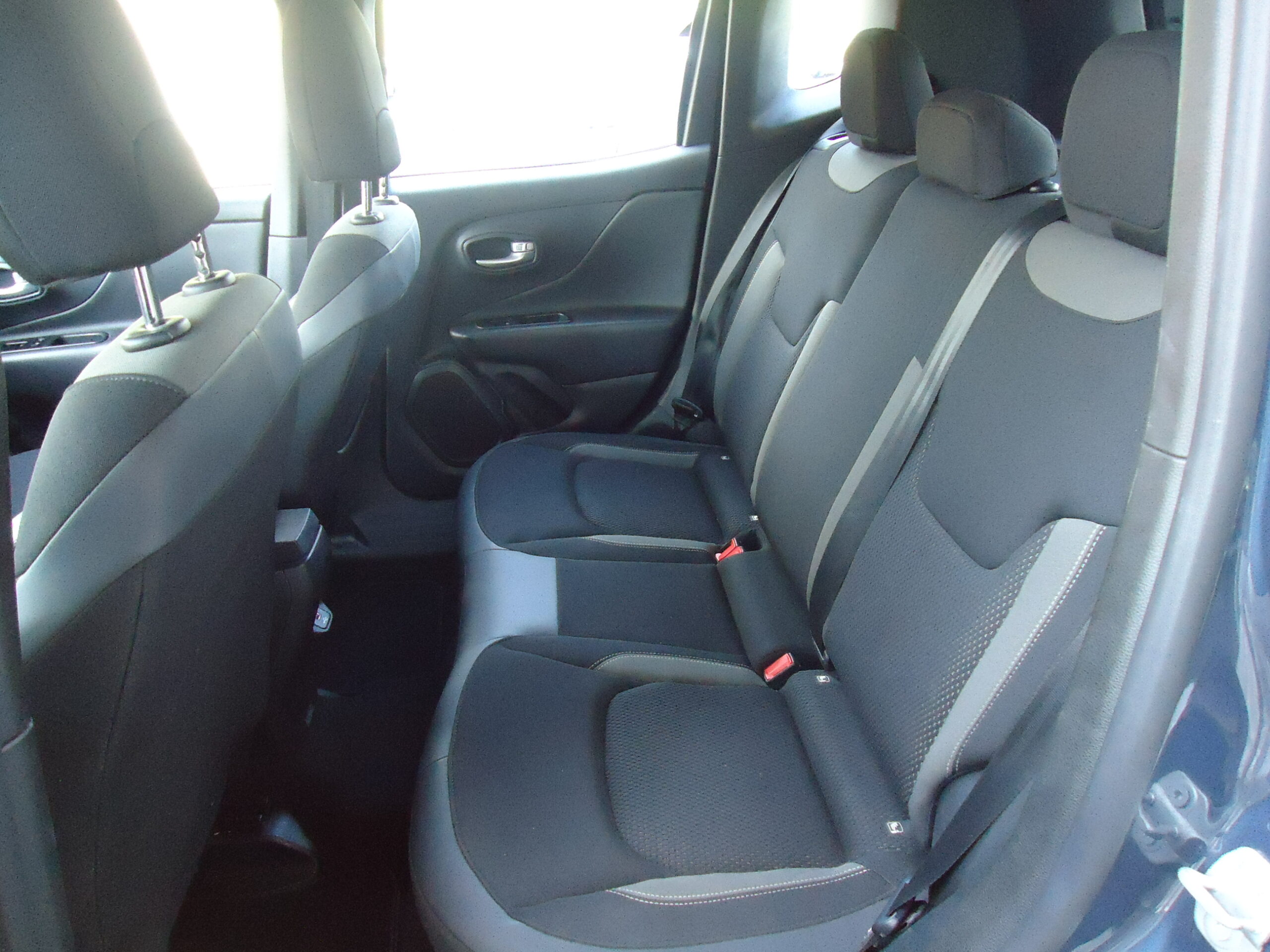 
								JEEP RENEGADE full									