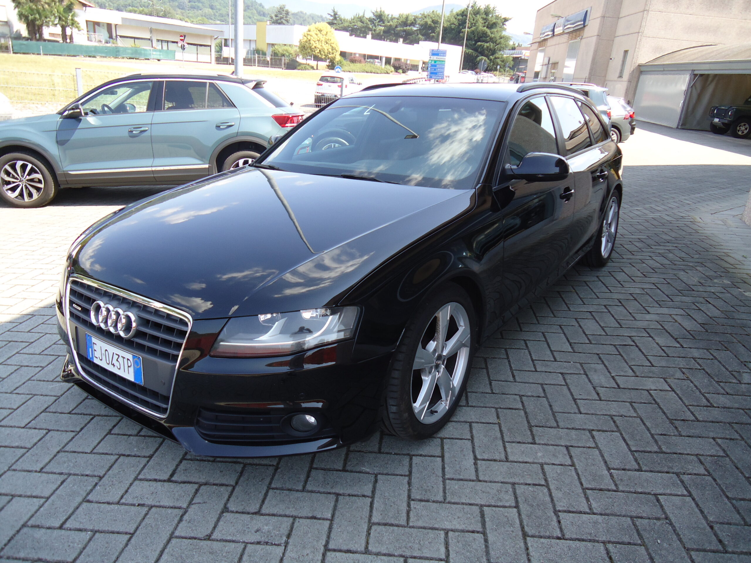 
								a4 avant 2011 full									