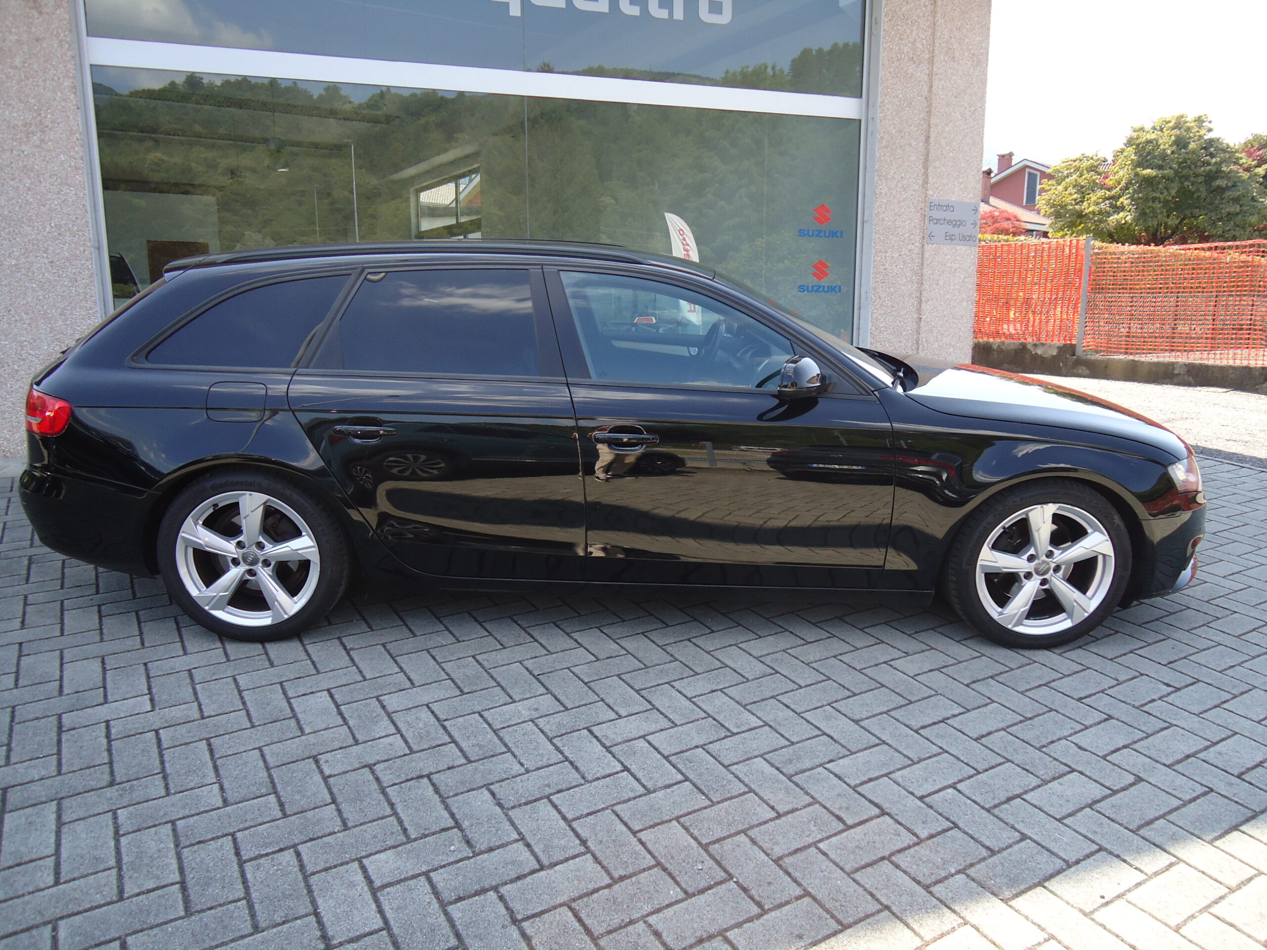 
								a4 avant 2011 full									