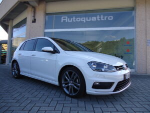 GOLF  R