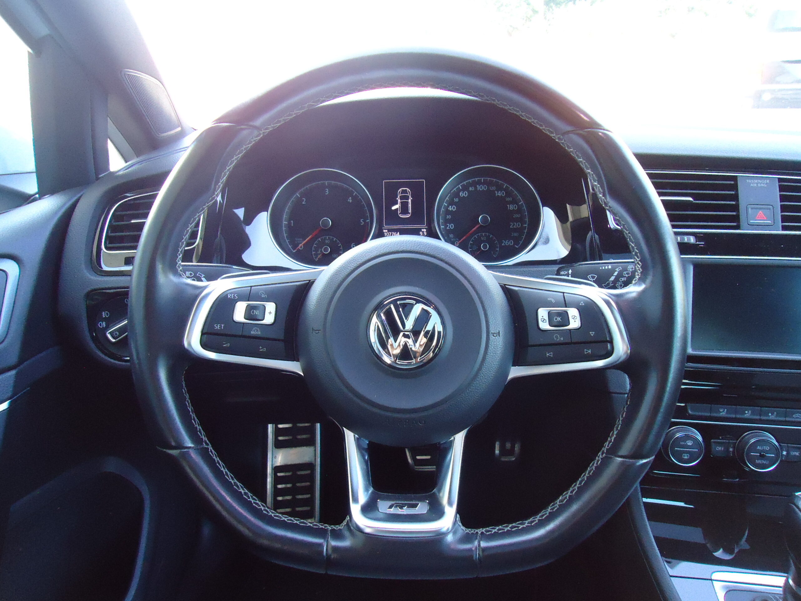 
								GOLF  R full									
