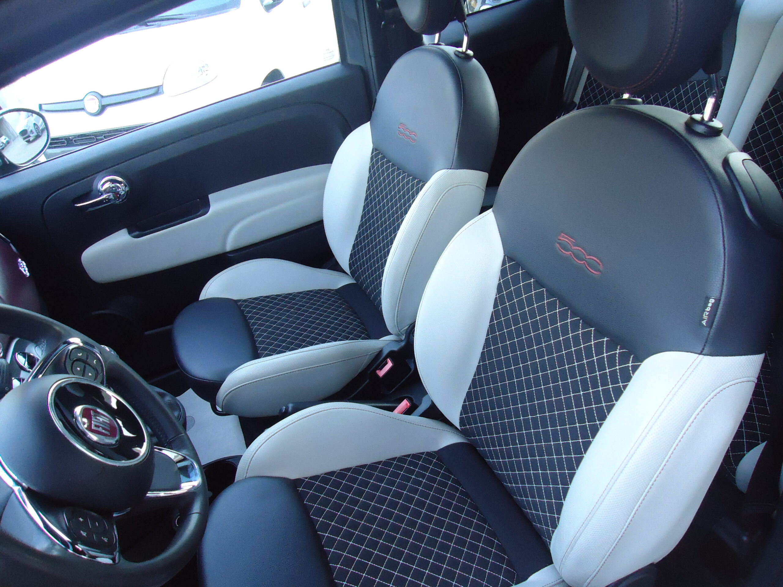 
								FIAT 500 PASTELLO full									