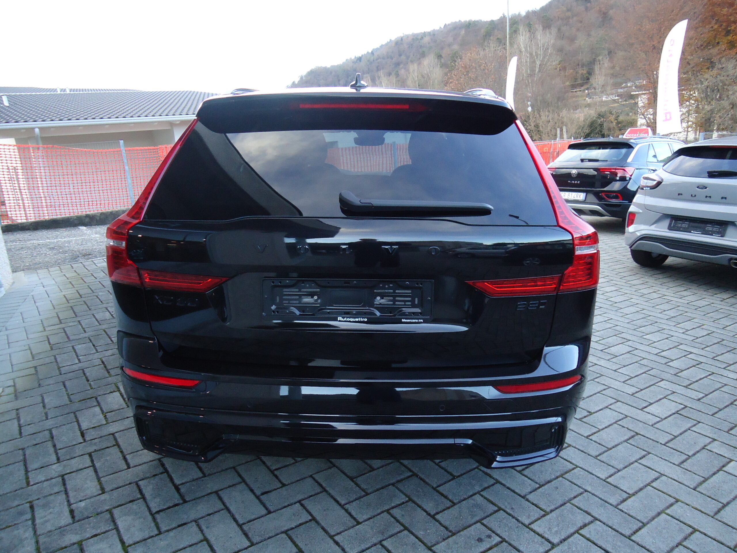 
								VOLVO XC 60 full									