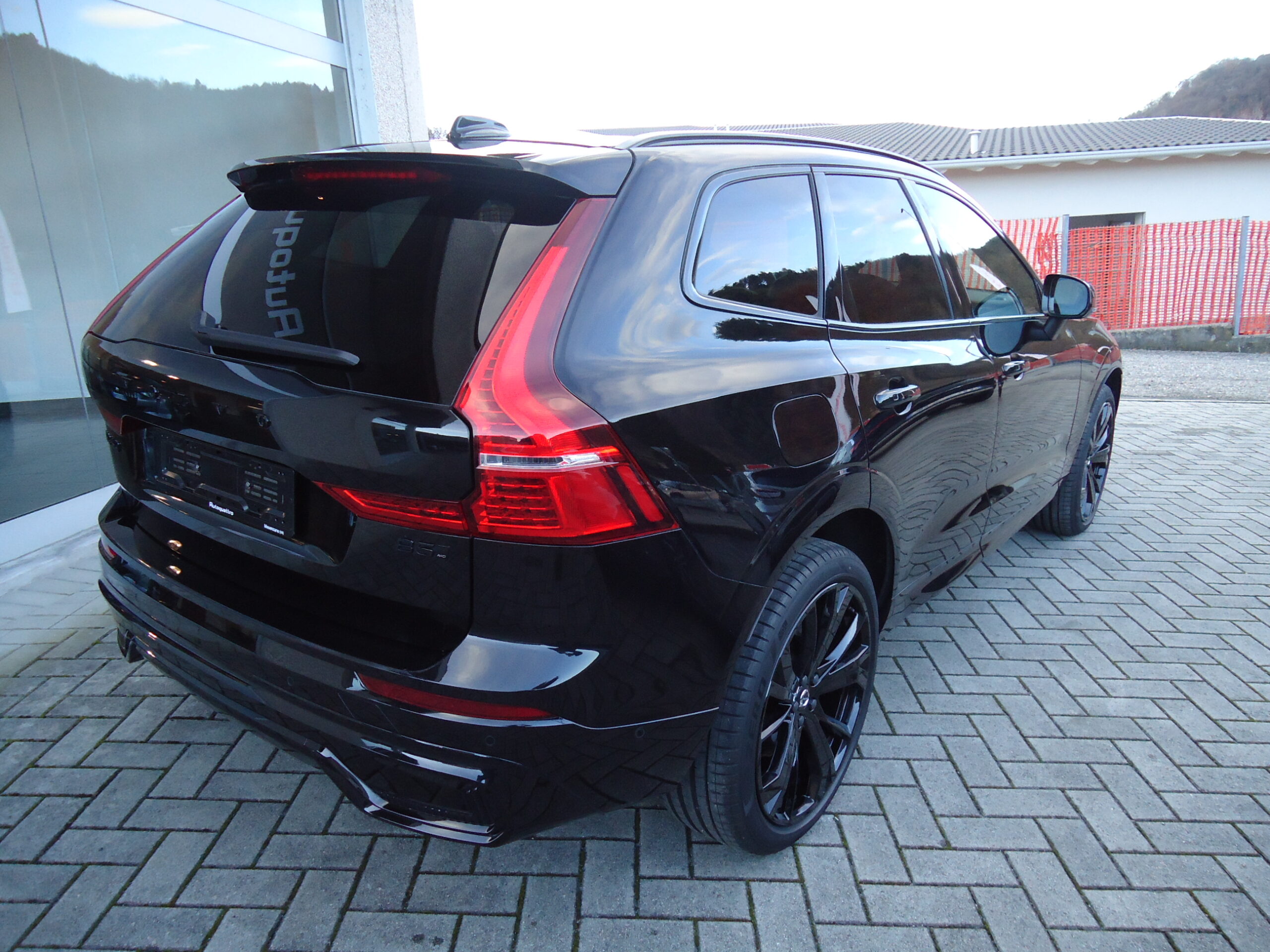 
								VOLVO XC 60 full									