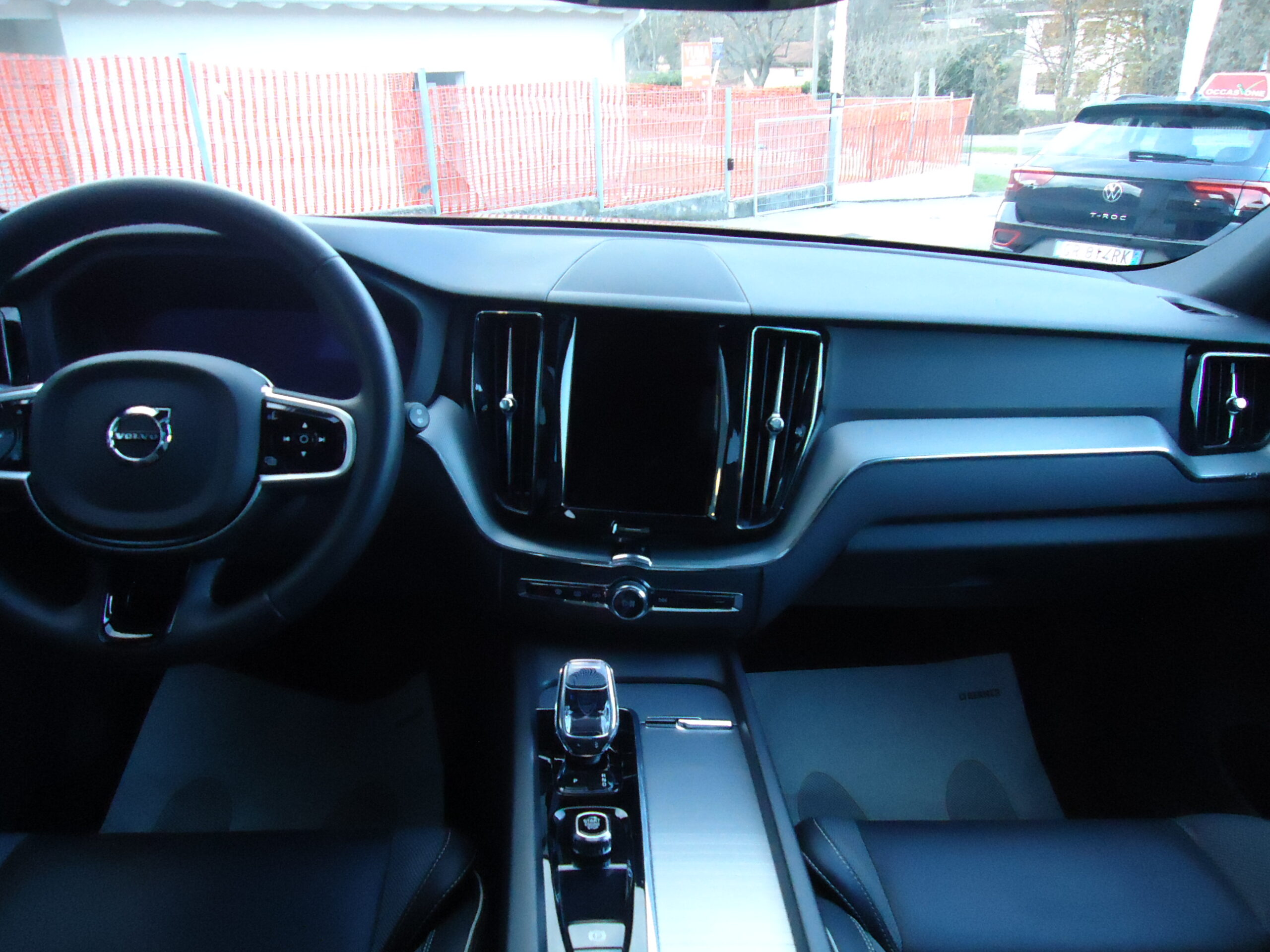 
								VOLVO XC 60 full									