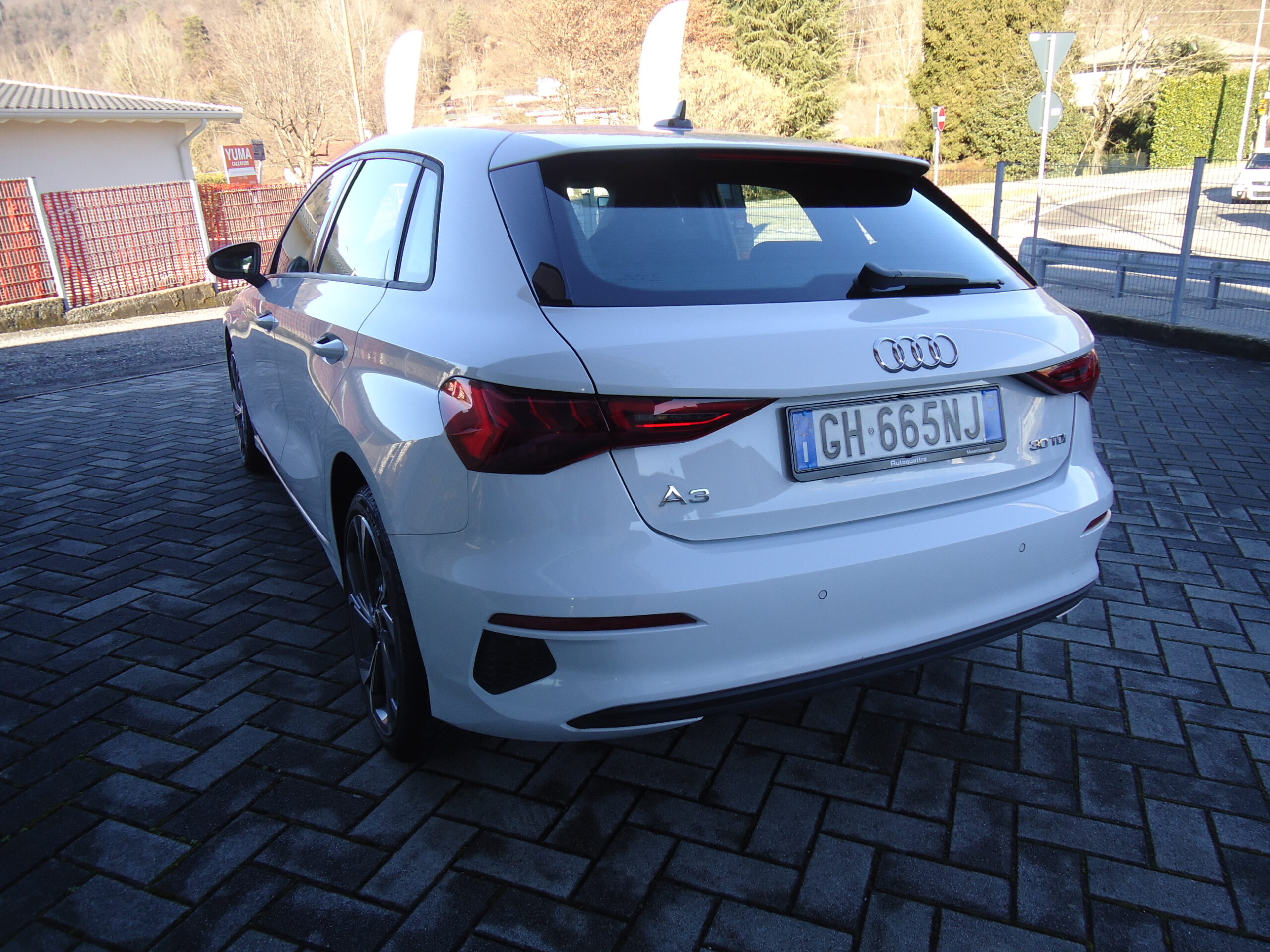 
								AUDI A3 full									