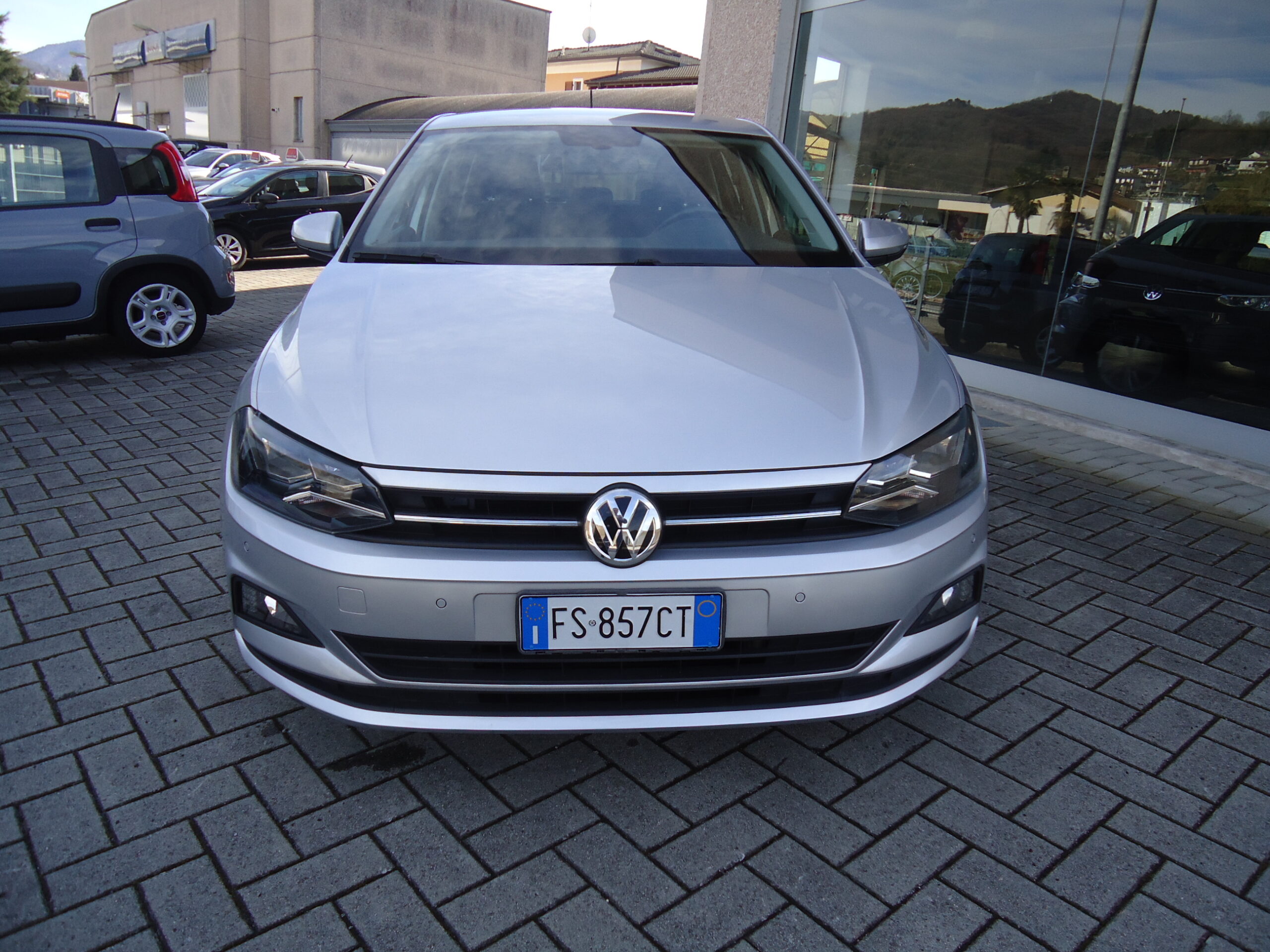 
								VW POLO 2018 full									