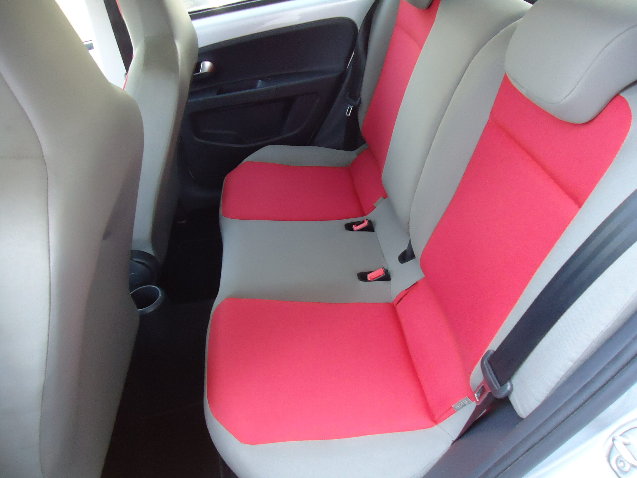 
								VW  UP full									