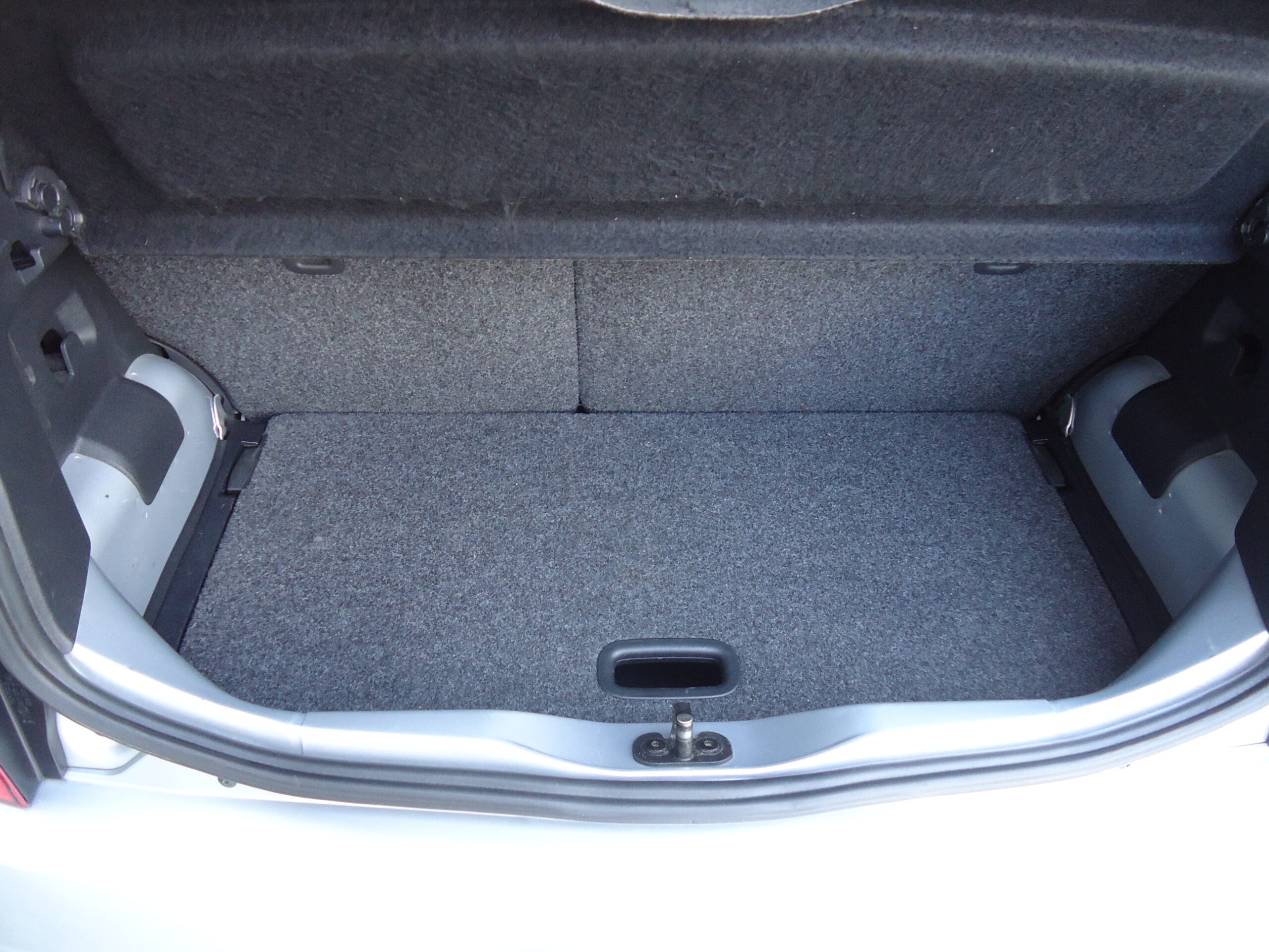 
								VW  UP full									