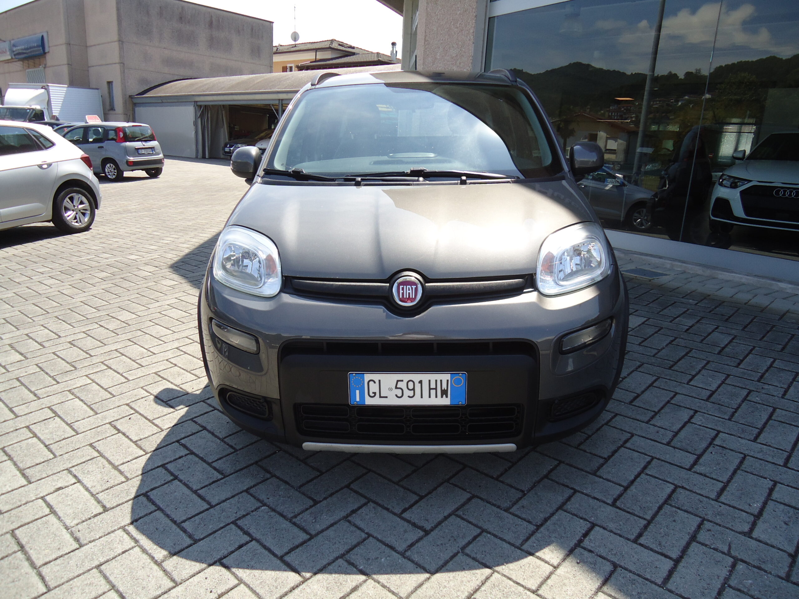 
								PANDA SCURA full									