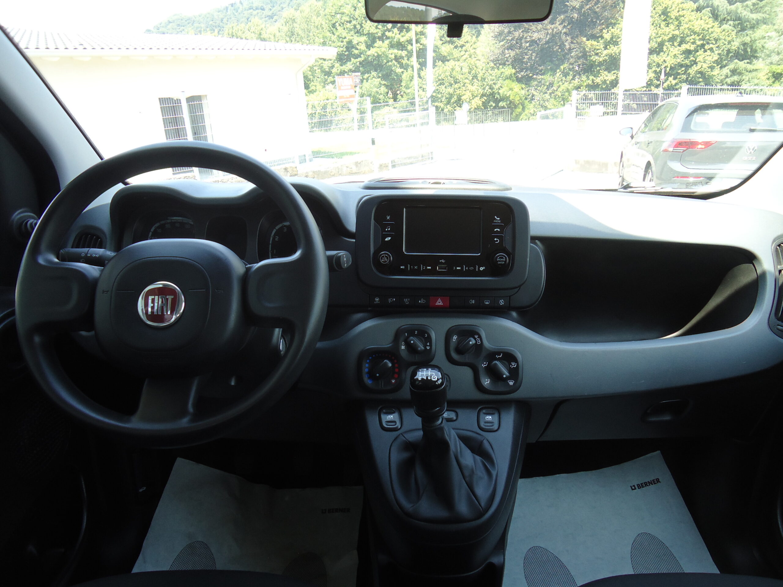 
								PANDA SCURA full									