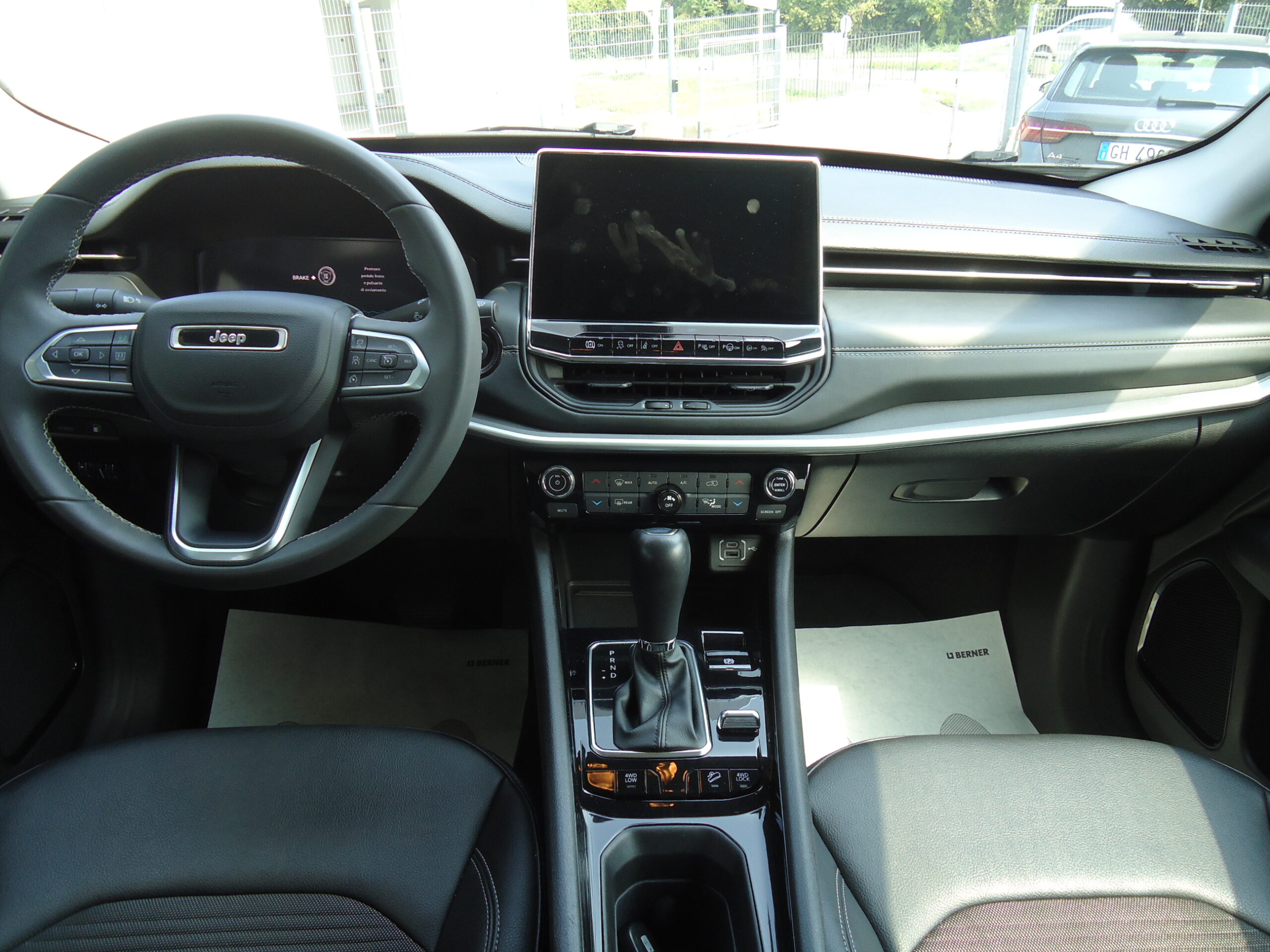 
								JEEP COMPASS full									
