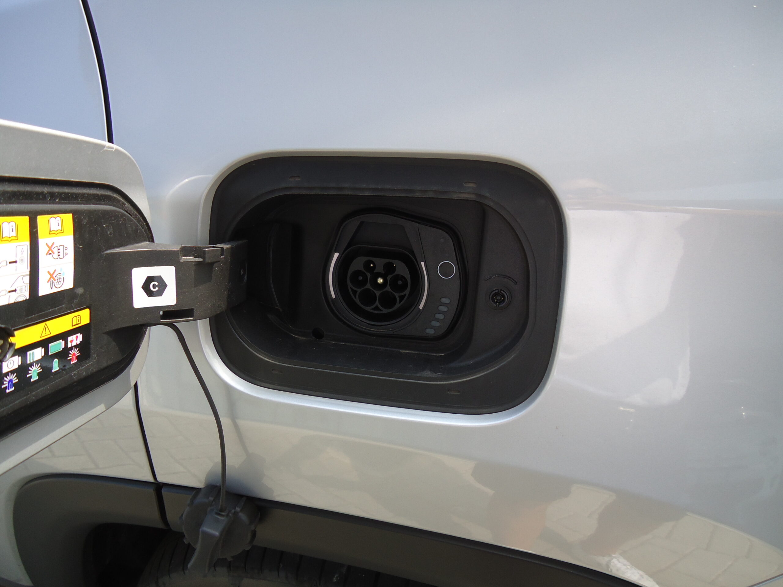 
								JEEP COMPASS full									