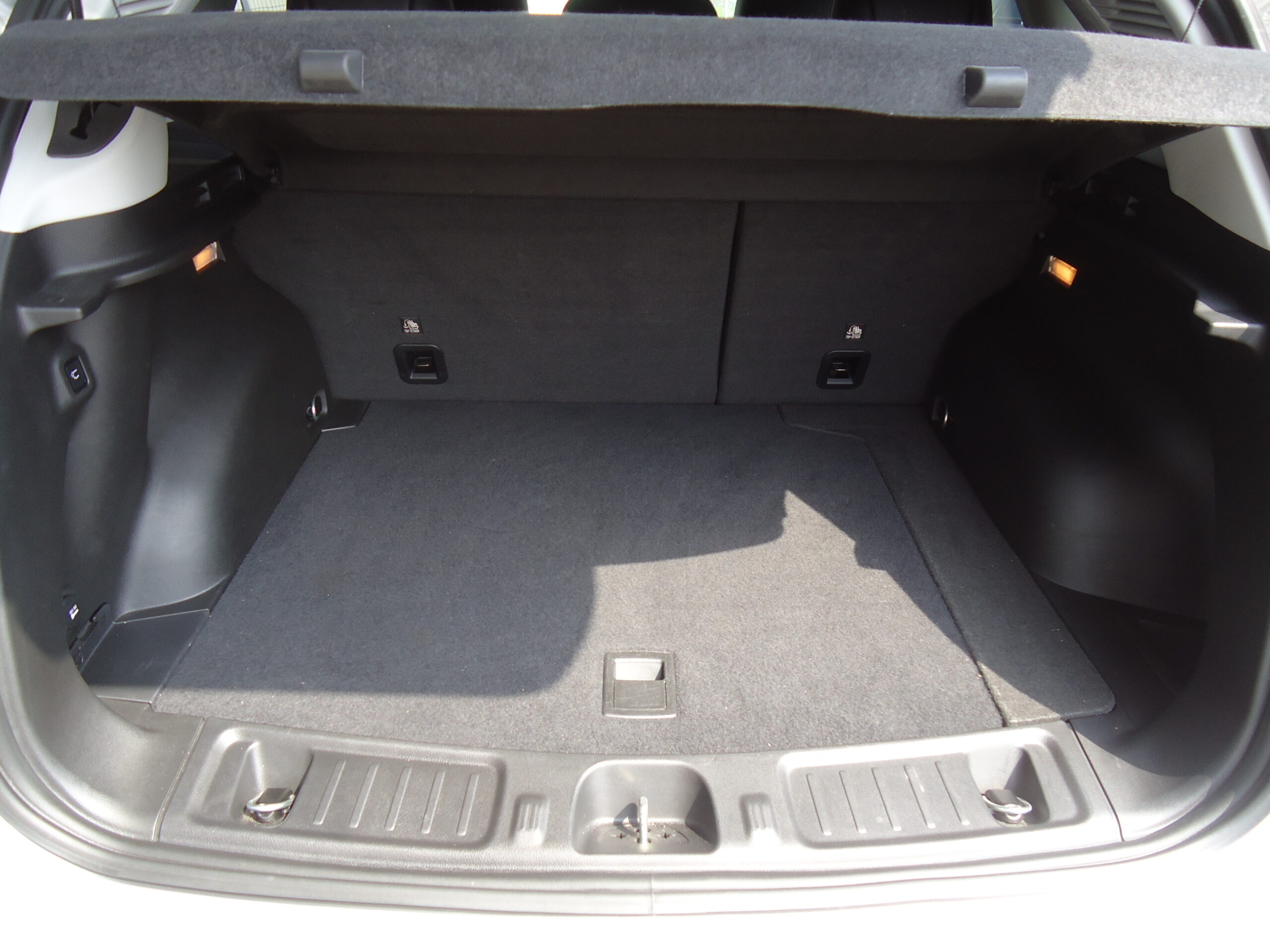 
								JEEP COMPASS full									
