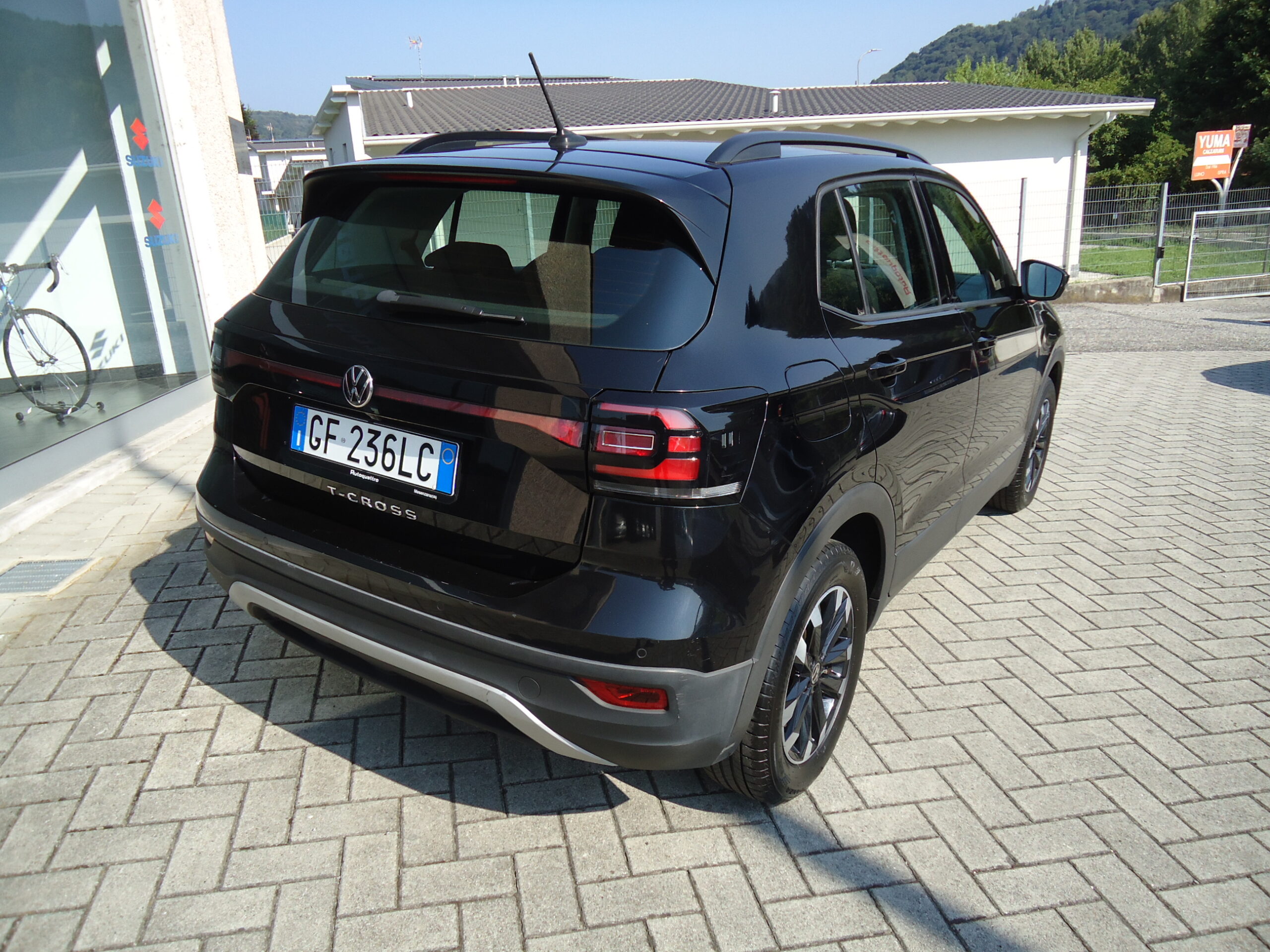 
								VW T-CROSS full									