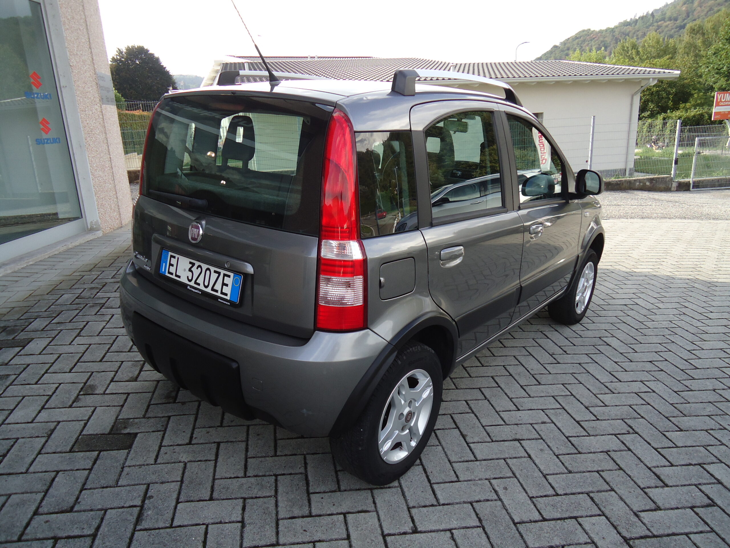 
								Fiat Panda  4×4 x full									