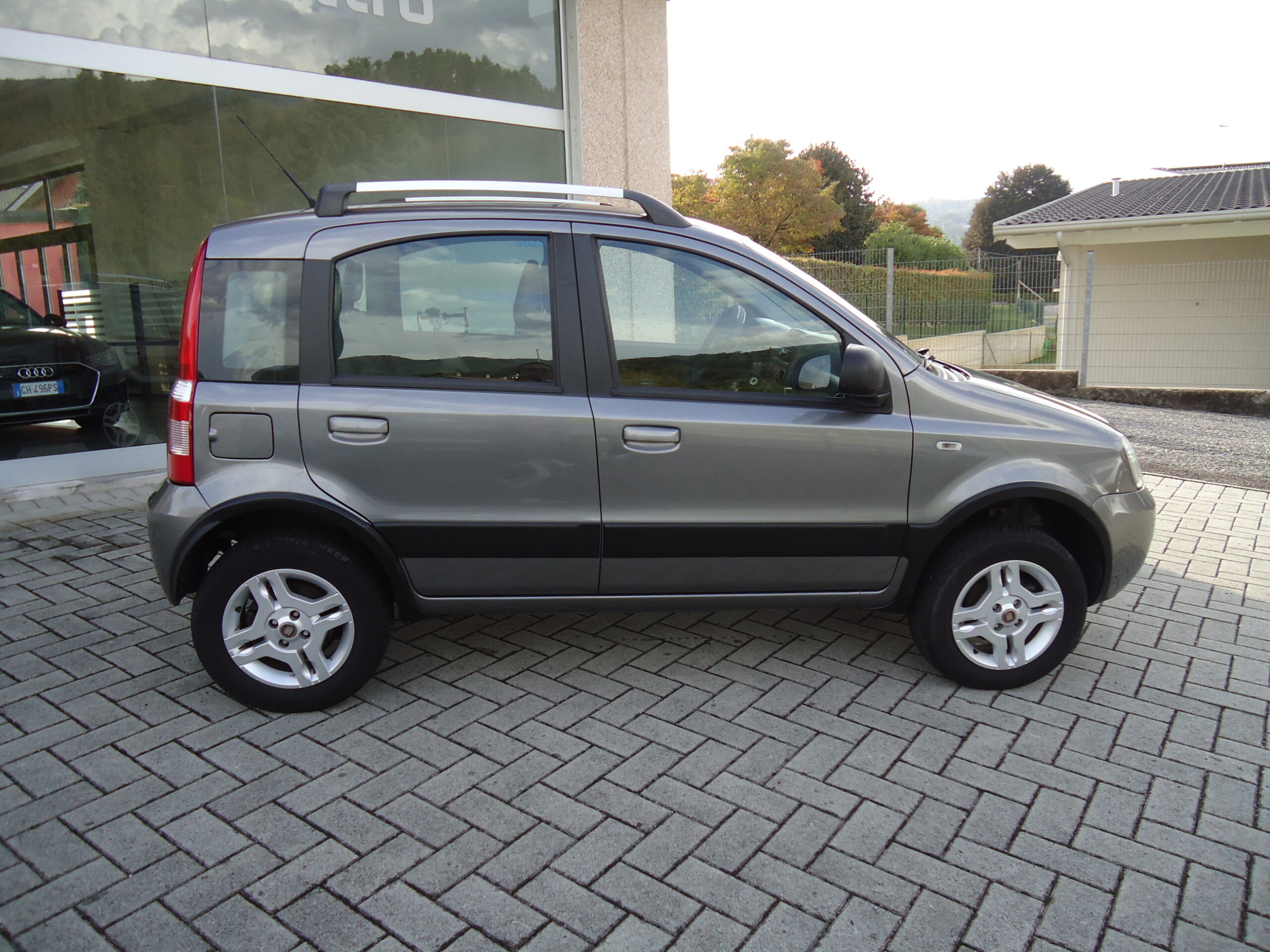 
								Fiat Panda  4×4 x full									