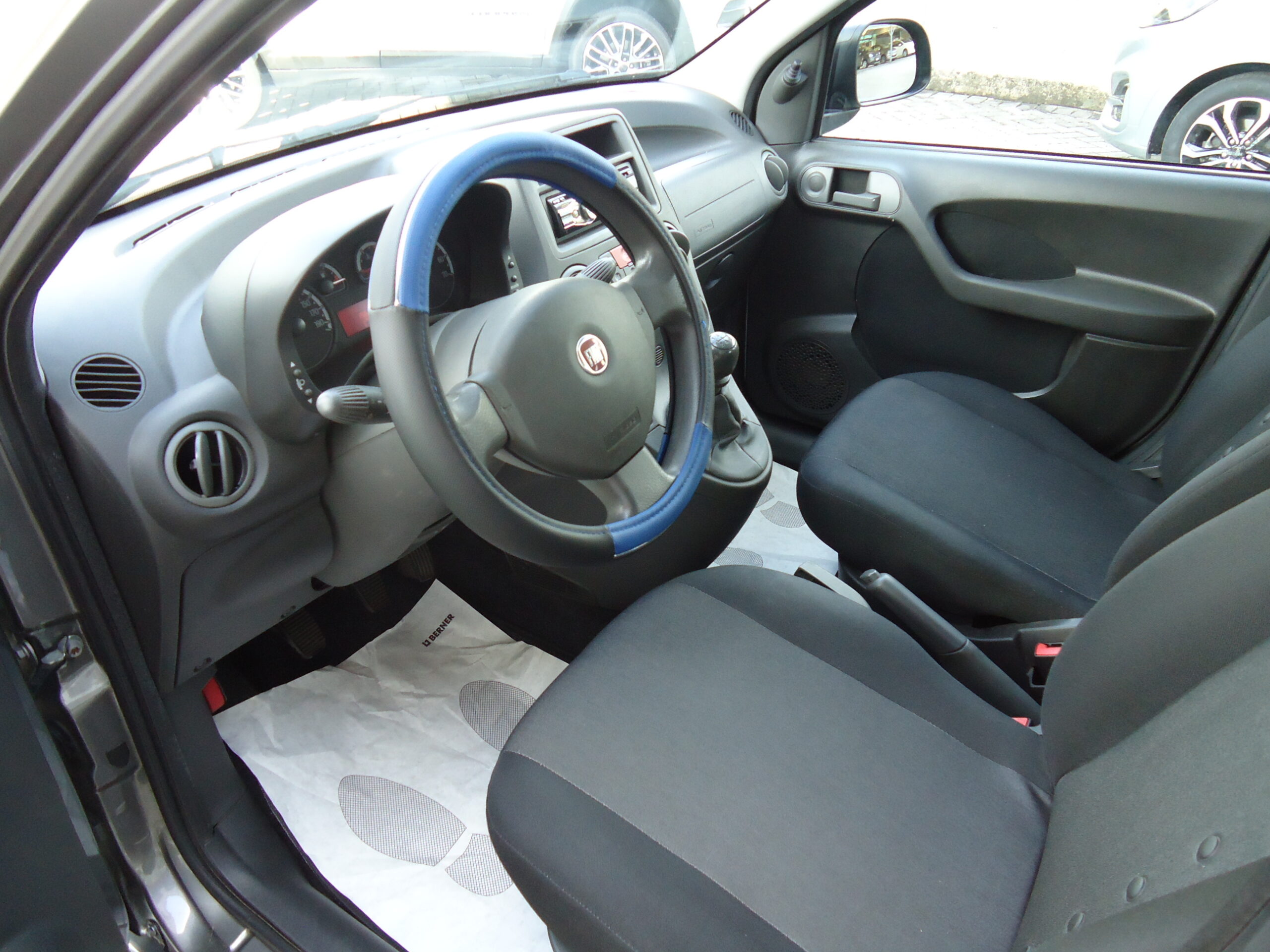 
								Fiat Panda  4×4 x full									