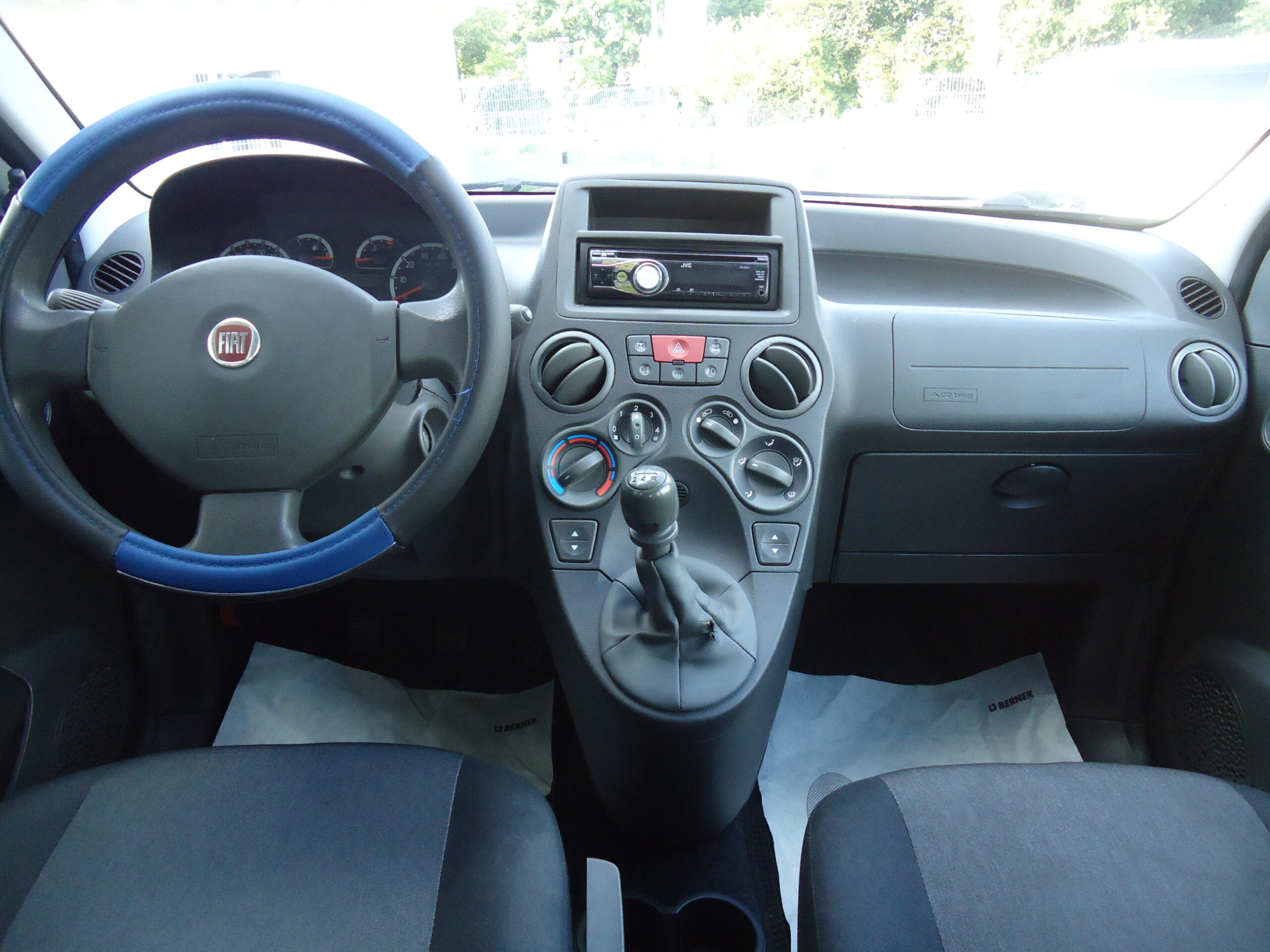 
								Fiat Panda  4×4 x full									